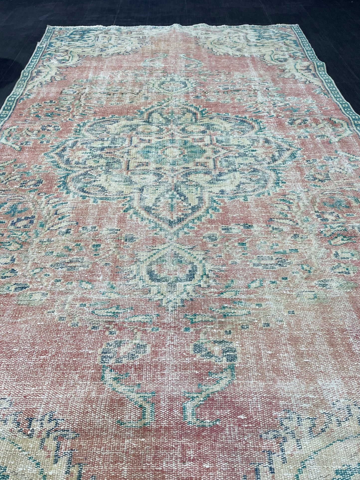 Antique Rug, Turkish 4.9 x 8.6 Rug, Persian RUG, Oushak Rug, Hand knotted Rug, Distressed Rug, Vintage Rug, Handmade Rug, woven rug.