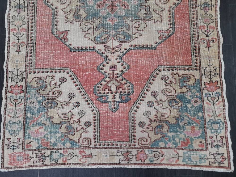 Hand Knotted Rug 4.4 x 7.3 Vintage Rug Red Turkish Rug, Farmhouse Rug, Handmade Vintage Oriental Rug, Wool Hand Knotted rug