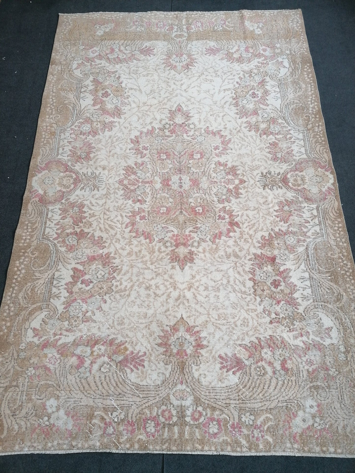 Muted oushak rug 6x9'7 large vintage rug, pastel hand made wool rug, turkish area rug, bohemian rug