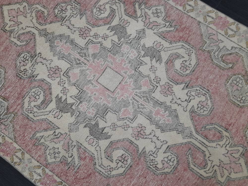 Hand Knotted Vintage Rug 4.2 x 7 Vintage Rug Red Turkish Rug Farmhouse Rug, Handmade Vintage Oriental Rug, Wool Hand Knotted rug