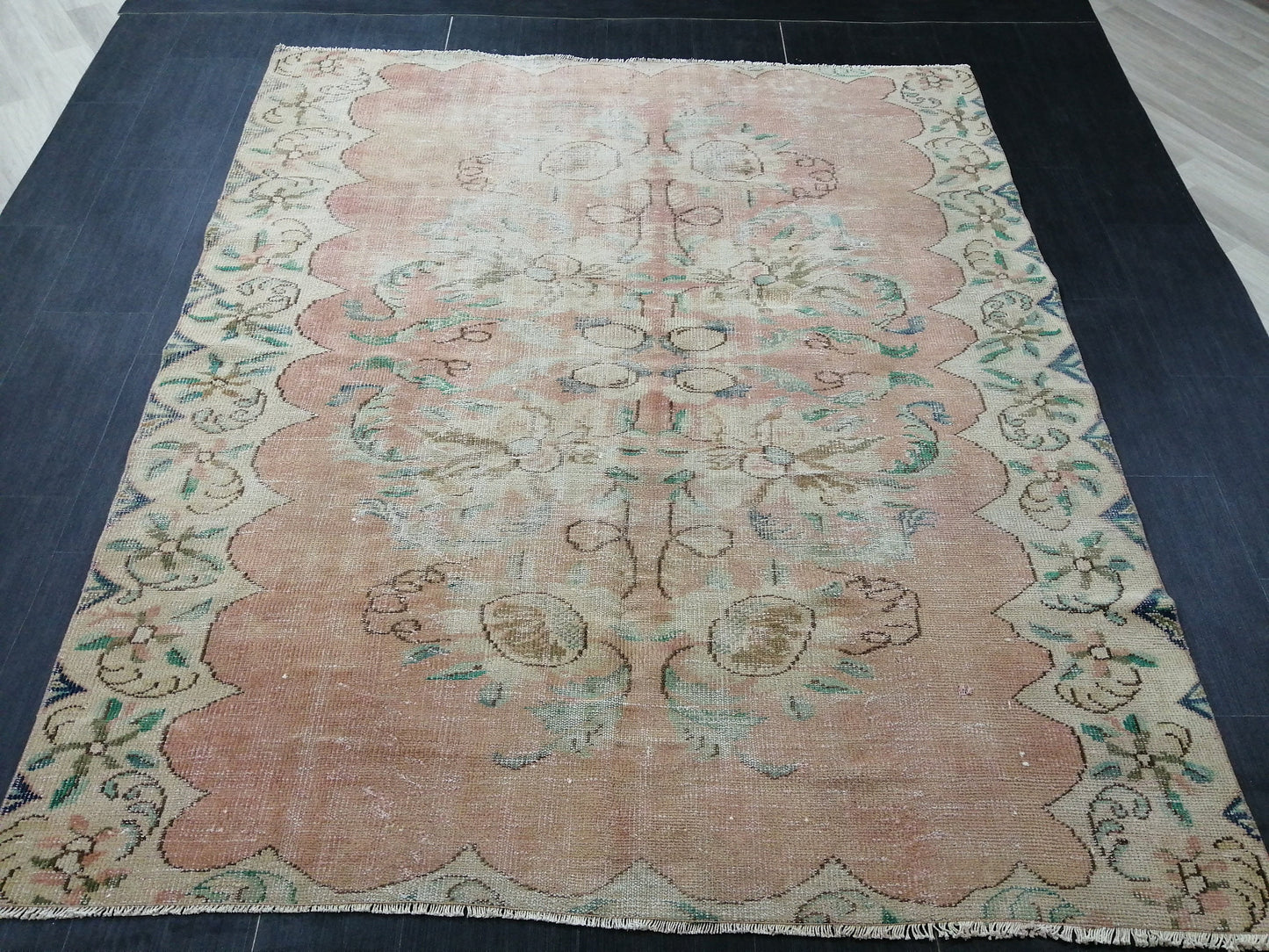 Distressed Vintage Rug 6.2 x 7.4 Hand Made Rug, Antique Rug, Rustic Rug, Floral Rug Turkish Rug, Farmhouse Rug, Vintage Rug, Wool rug