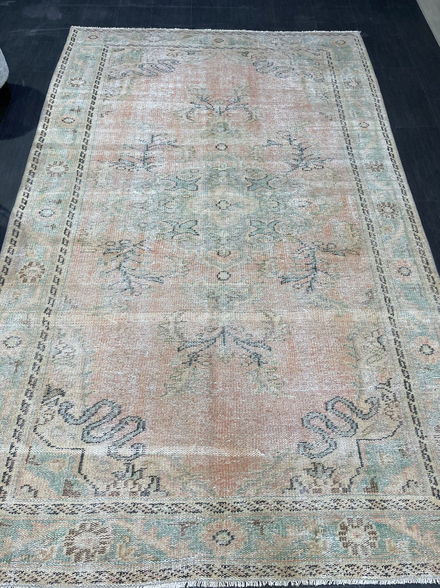 Distressed Antique Rug, Vintage rug, Muted Persian 5.9 x 9.2 Rug, turkish Rug, Pink Oushak rug, Handmade Rug, Hand Knotted Rug,