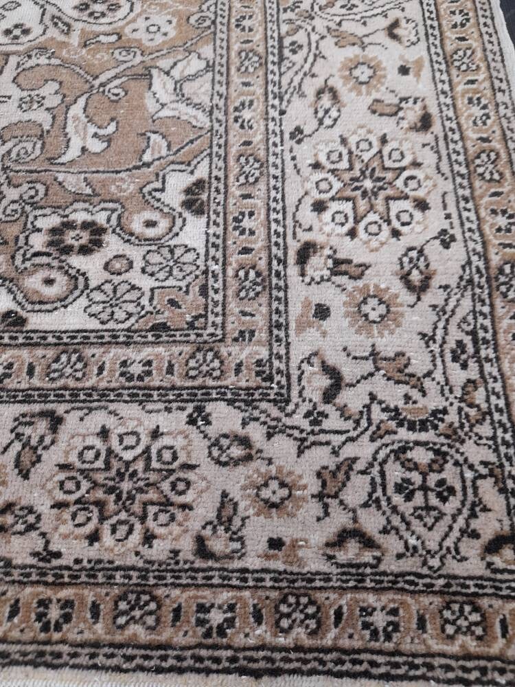 Neutral Rugs 6.4 x 9.4 Vintage Neutral Rug Muted Oushak Rug Rustic Persian Rug Turkish Rug Fine Hand Knotted Wool rug Vintage Oriental Rug