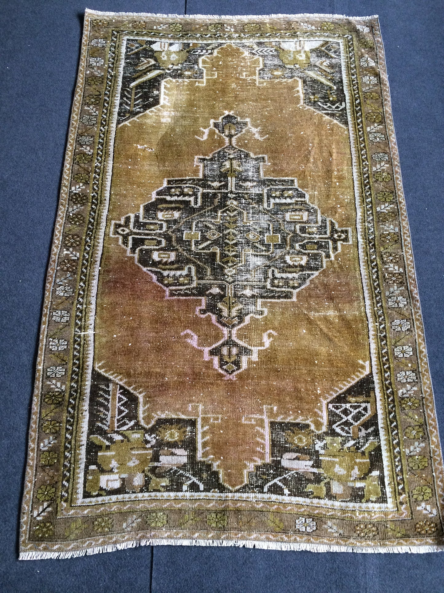 6 x 3.9 OUSHAK RUG TURKISH Oushak Rug Vintage Rugs Oushak Rug Hand Made Rugs Vintage Turkish Rug
