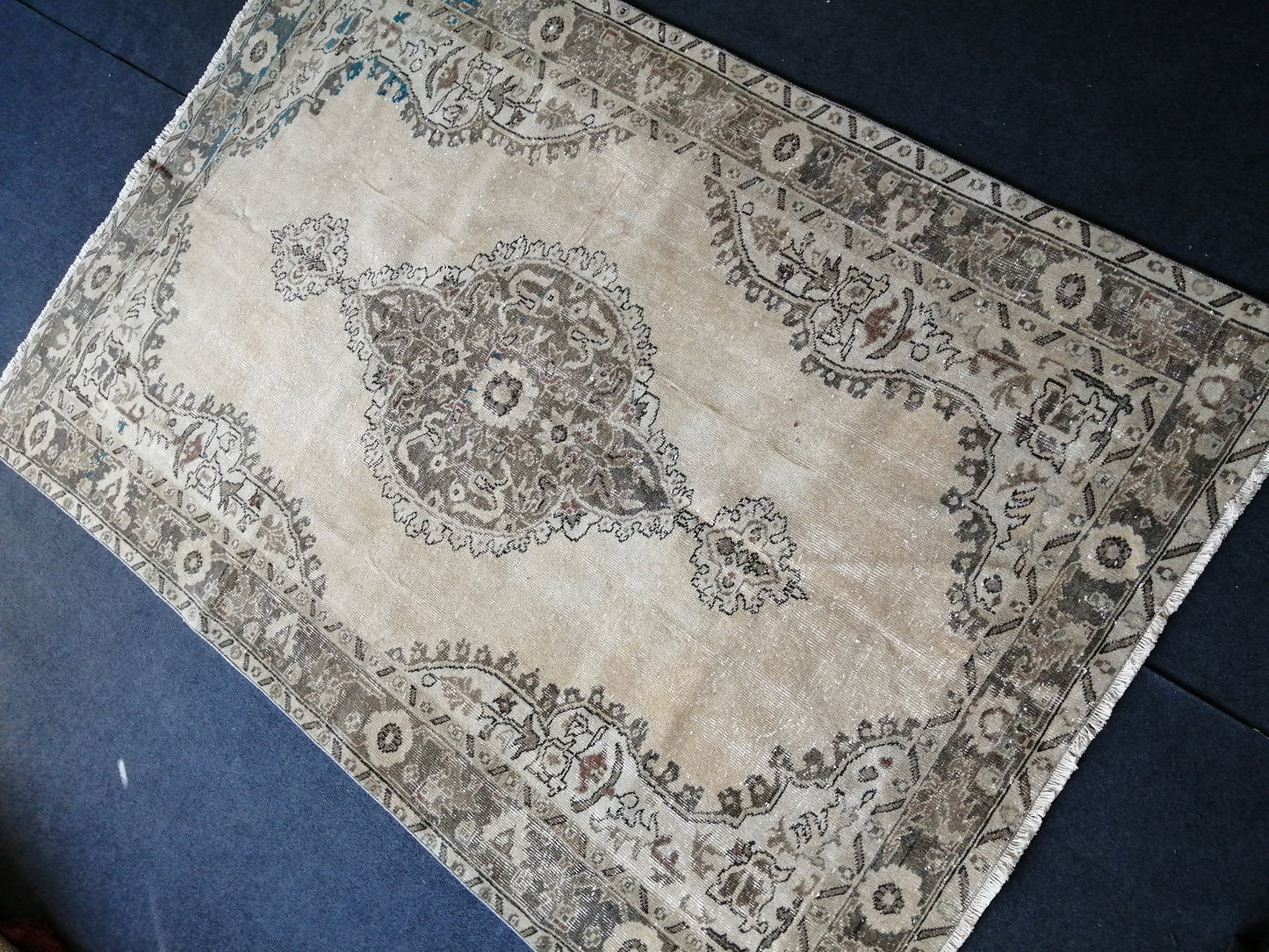 5.3 x 8 TURKISH Muted Rug Vintage Rug Vintage Persian Rug Wool Oushak Rug Hand Made Rugs Vintage Turkish Rug
