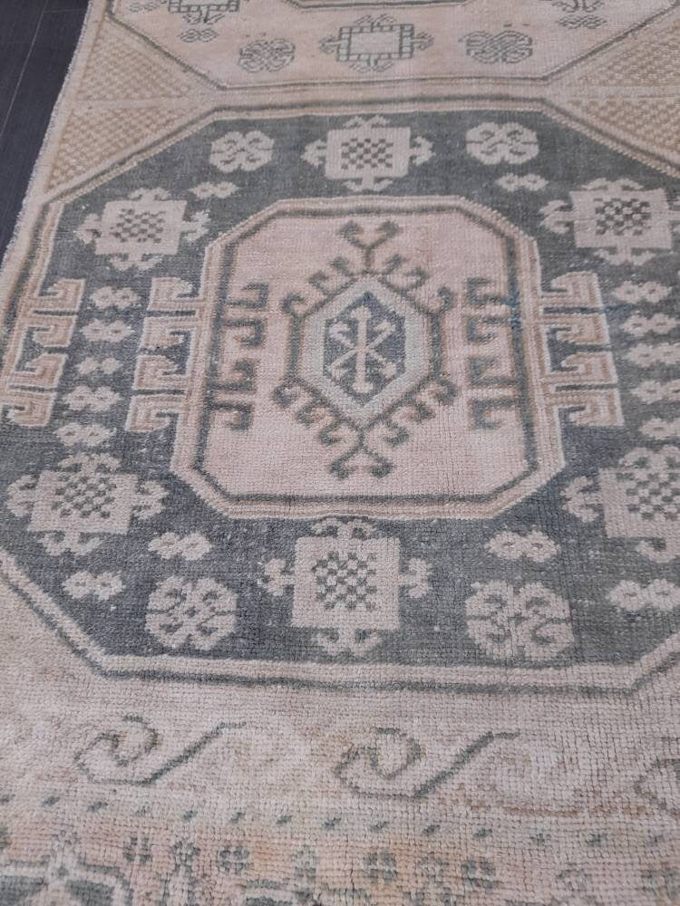 Muted Wool Vintage Runner Rug 2.5 x 9.5 Turkish Runner Rug Vintage Handmade Runner Rug Hallway Runner Rug Kitchen Runner Short Wool Runner