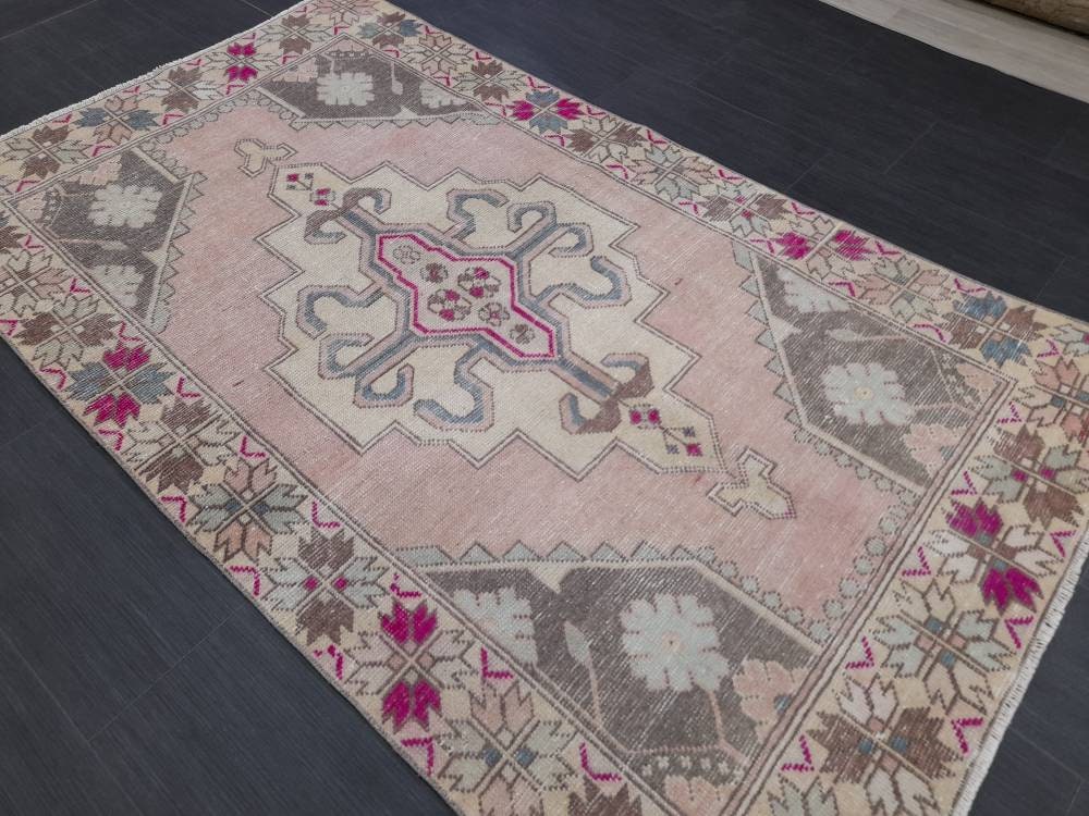 Vintage Rug TURKISH HAND MADE Rug Vintage Turkish 4 x 6m8 Rug Oushak Rug Turkish Oushak Rug, Vintage Oushak Rug, Muted Wool Rug