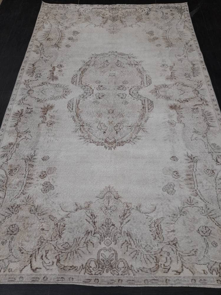 NEUTRAL Oriental RUG TURKISH 5.8 x 9.6 Muted Rug Vintage Rug Vintage Oriental Rug Wool Hand Knotted Rug Hand Made Rugs Antique Turkish Rug