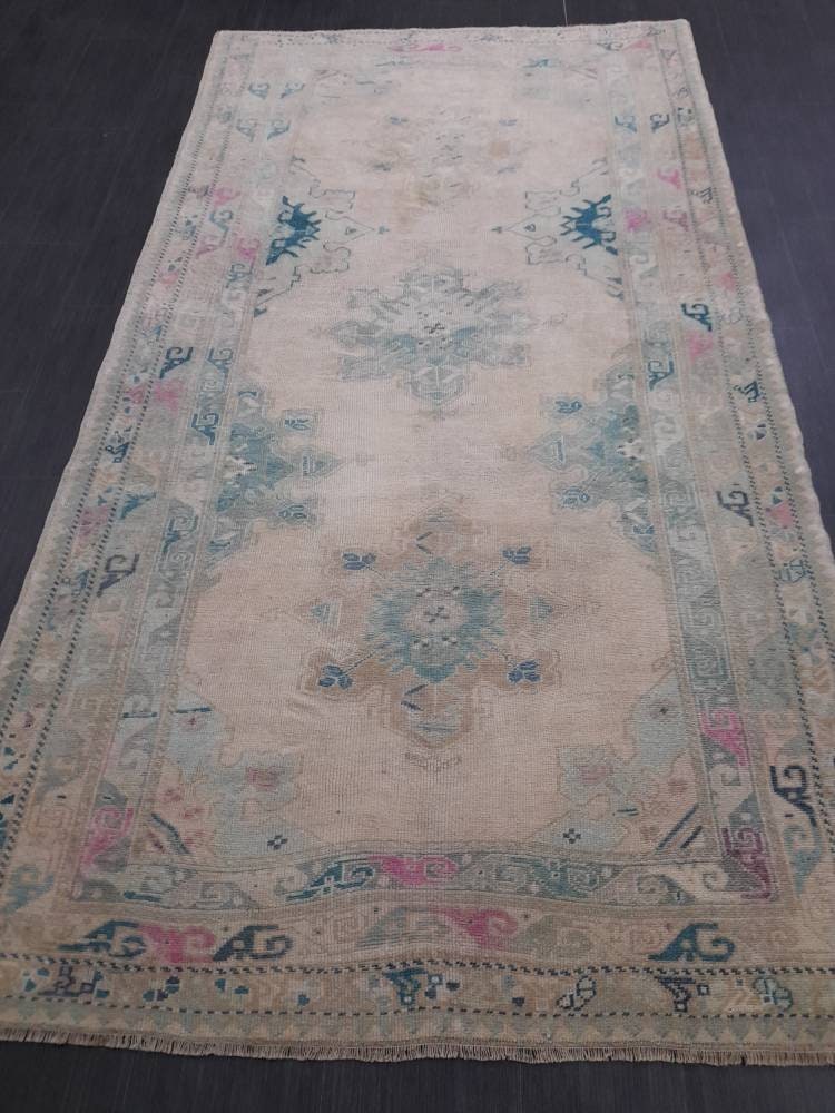 Muted OUSHAK RUG TURKISH Oushak Neutral Rug Vintage 4.7 x 8.9 Rug Wool Large Rug Hand Made Rugs Vintage Turkish Rug Vintage Living room rug