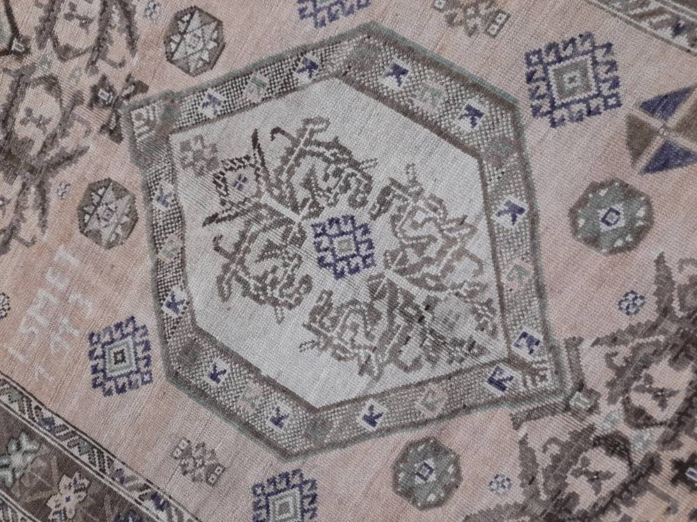 Vintage Persian Rug Unique Motif Rug 5 x 13.3 Persian Rug Vintage Hand Knotted Rug Eclectic Rug Hand Made Rug Living room Rug Turkish rug