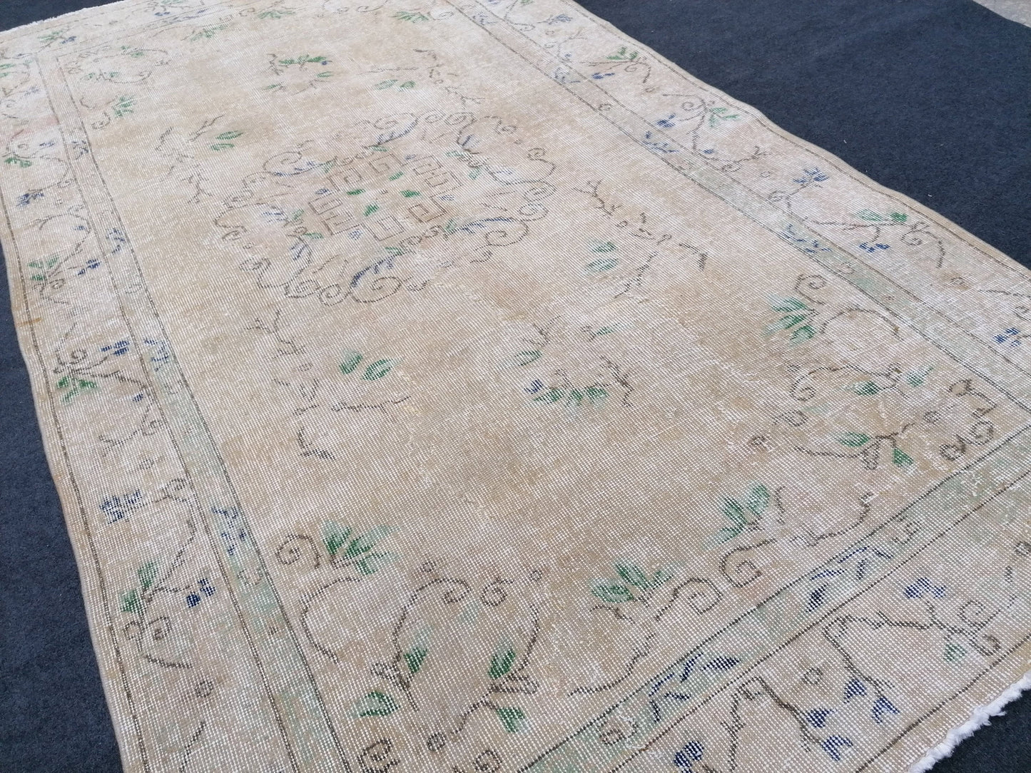 Oushak turkish rug, vintage rug,kitchen rug 8'6x4'10