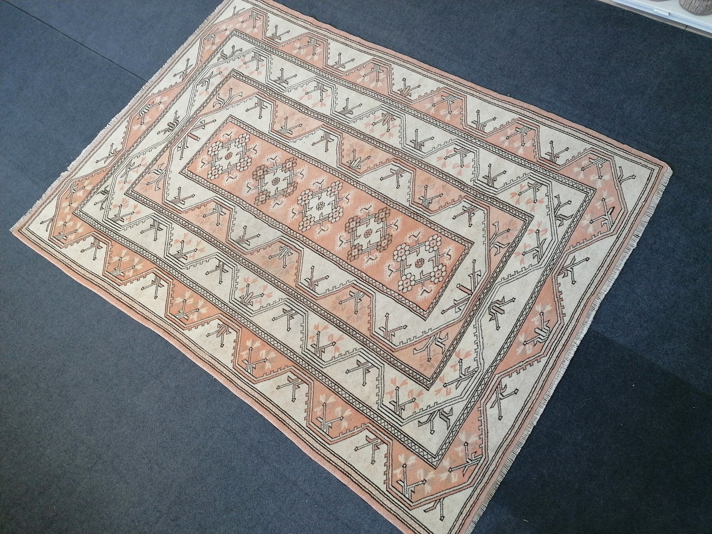 Vintage handmade wool rug 5'5x7'4 turkish rug, bohemian rug, living room rug, bedroom vintage rug, oushak rug