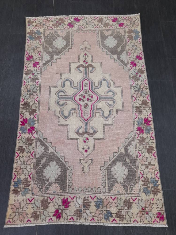Vintage Rug TURKISH HAND MADE Rug Vintage Turkish 4 x 6m8 Rug Oushak Rug Turkish Oushak Rug, Vintage Oushak Rug, Muted Wool Rug