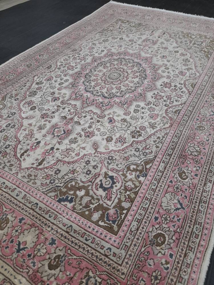 Muted Persian RUG Muted Vintage 4.3 x 7 Rug Vintage Rug Fine Knotted Rug Pink Wool Oushak Rug Hand Made Rugs Vintage Turkish Rug Elegant Rug