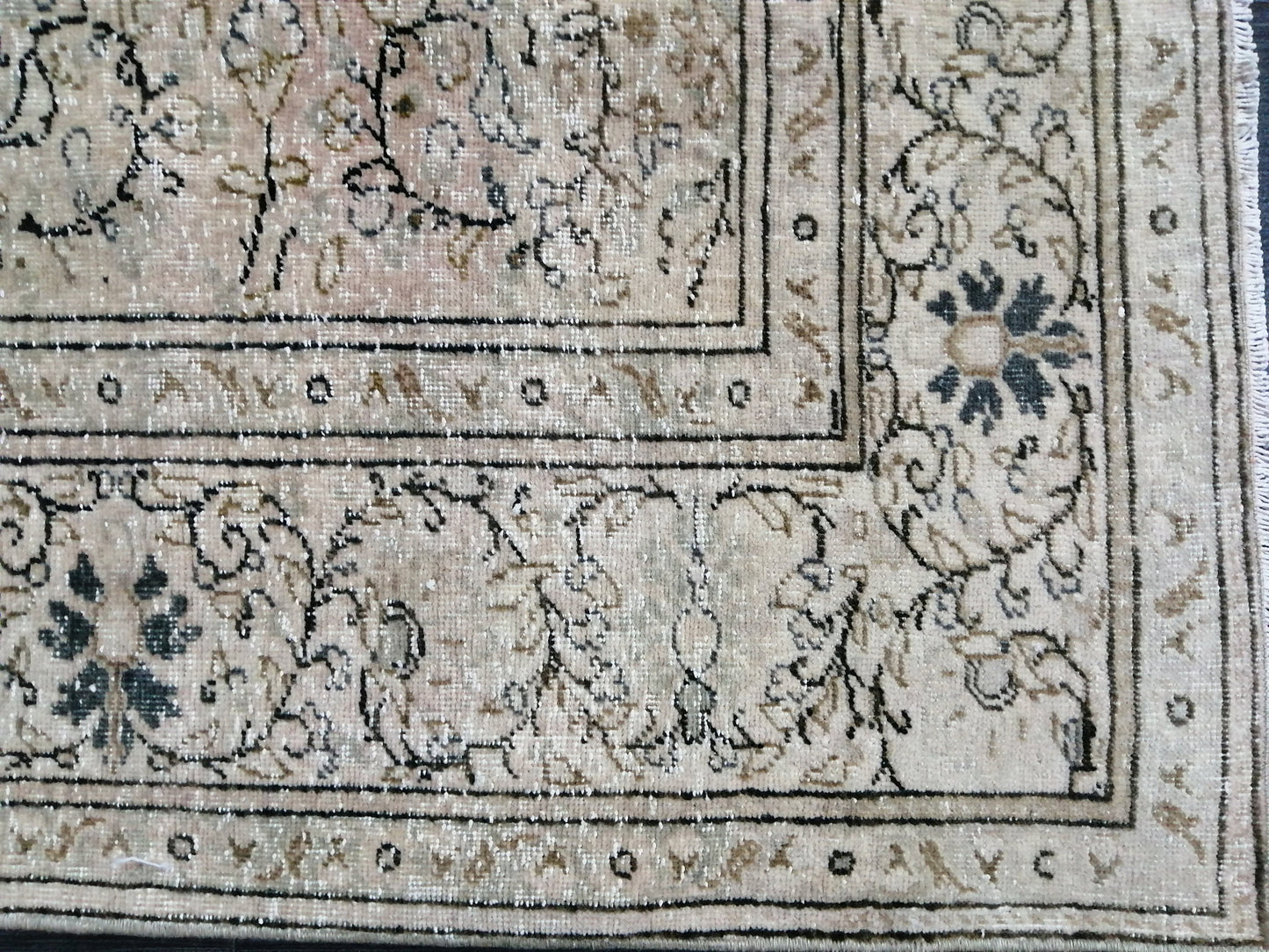 Muted Distressed Vintage Rug 9.2 x 6 Turkish Rug, Muted Rug Oushak Rug Floral Rug Oriental Rug Antique Rug