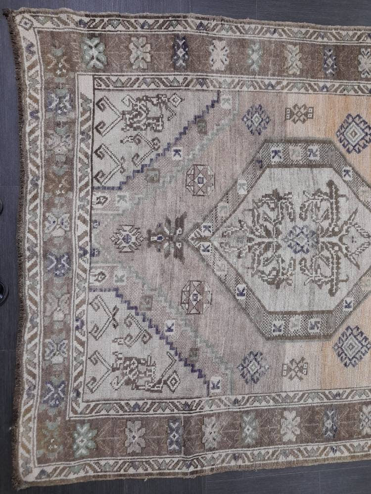 Vintage Persian Rug Unique Motif Rug 5 x 13.3 Persian Rug Vintage Hand Knotted Rug Eclectic Rug Hand Made Rug Living room Rug Turkish rug