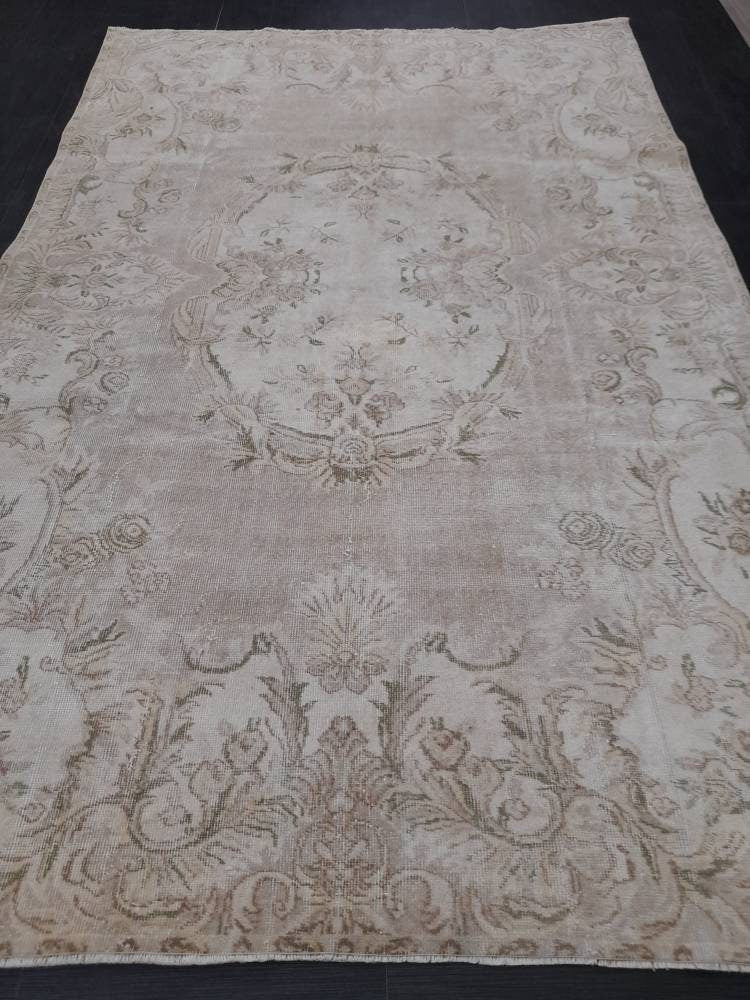 Muted Turkish muted Vintage Antique Rug Vintage Wool Muted Oriental Rug 6.3 x 9.8 Hand Made Rug Hand Knotted Rug Neutral Wool on wool rug