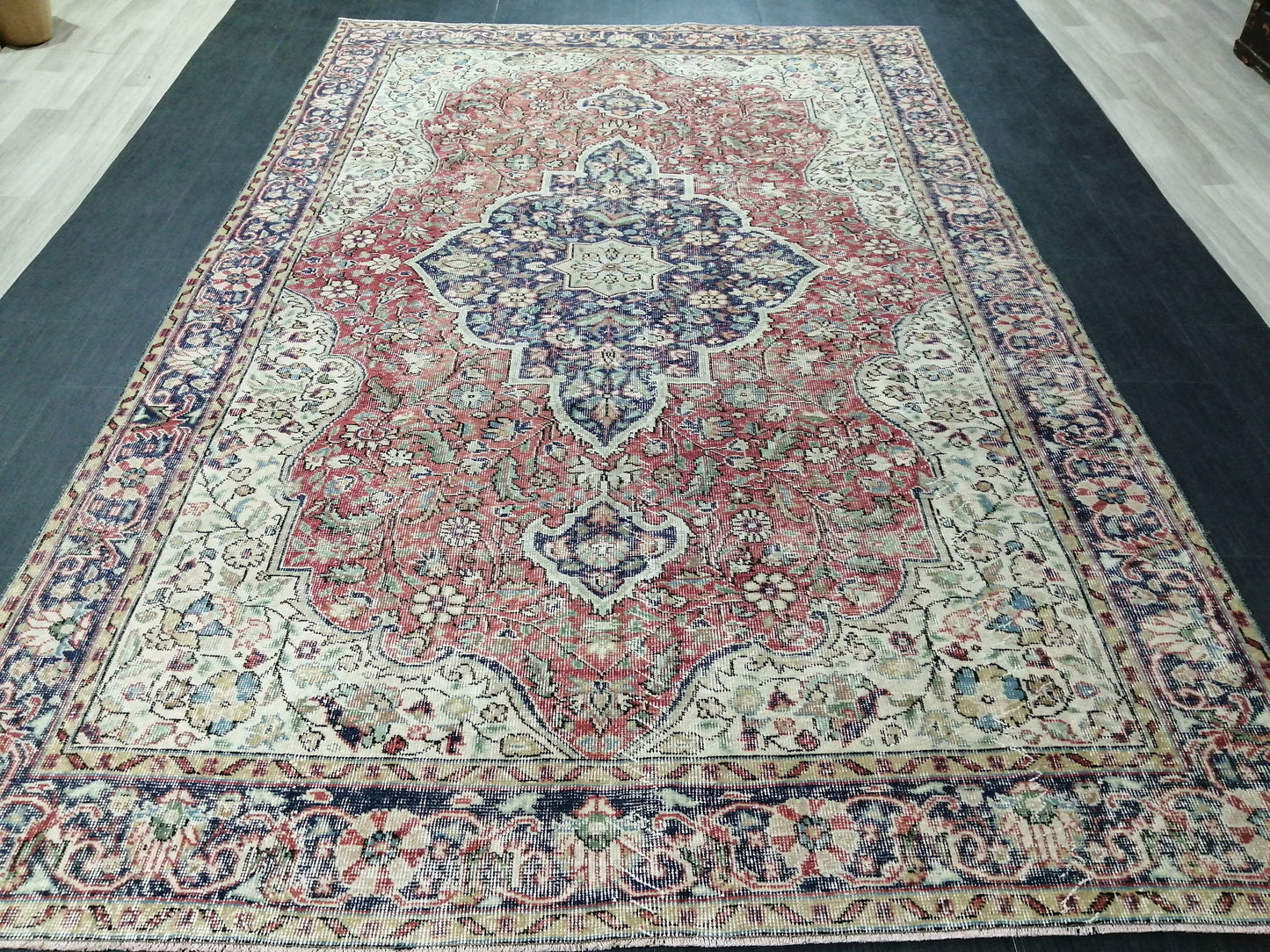 Vintage Rug 6.6 x 10.3 Turkish Rug, Distressed Rug Oushak Rug Oriental Rug Antique Rug