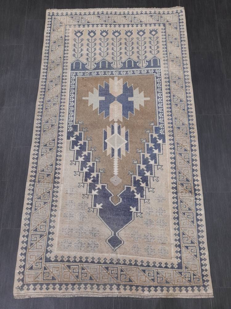 Muted Vintage HandMade Turkish 3.4 x 6.3 Rug Oushak Rug, Rustic Rug, Muted Rug, Vintage Turkish Rug, Farmhouse Rug, Vintage Rug, Wool rug