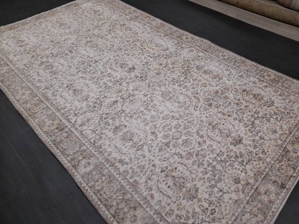 Neutral Vintage TURKISH 5.5 x 9.5 Rug Vintage Rug Vintage Muted Oriental Rug Wool Hand Knotted Rug Hand Made Rugs Antique Turkish Rug