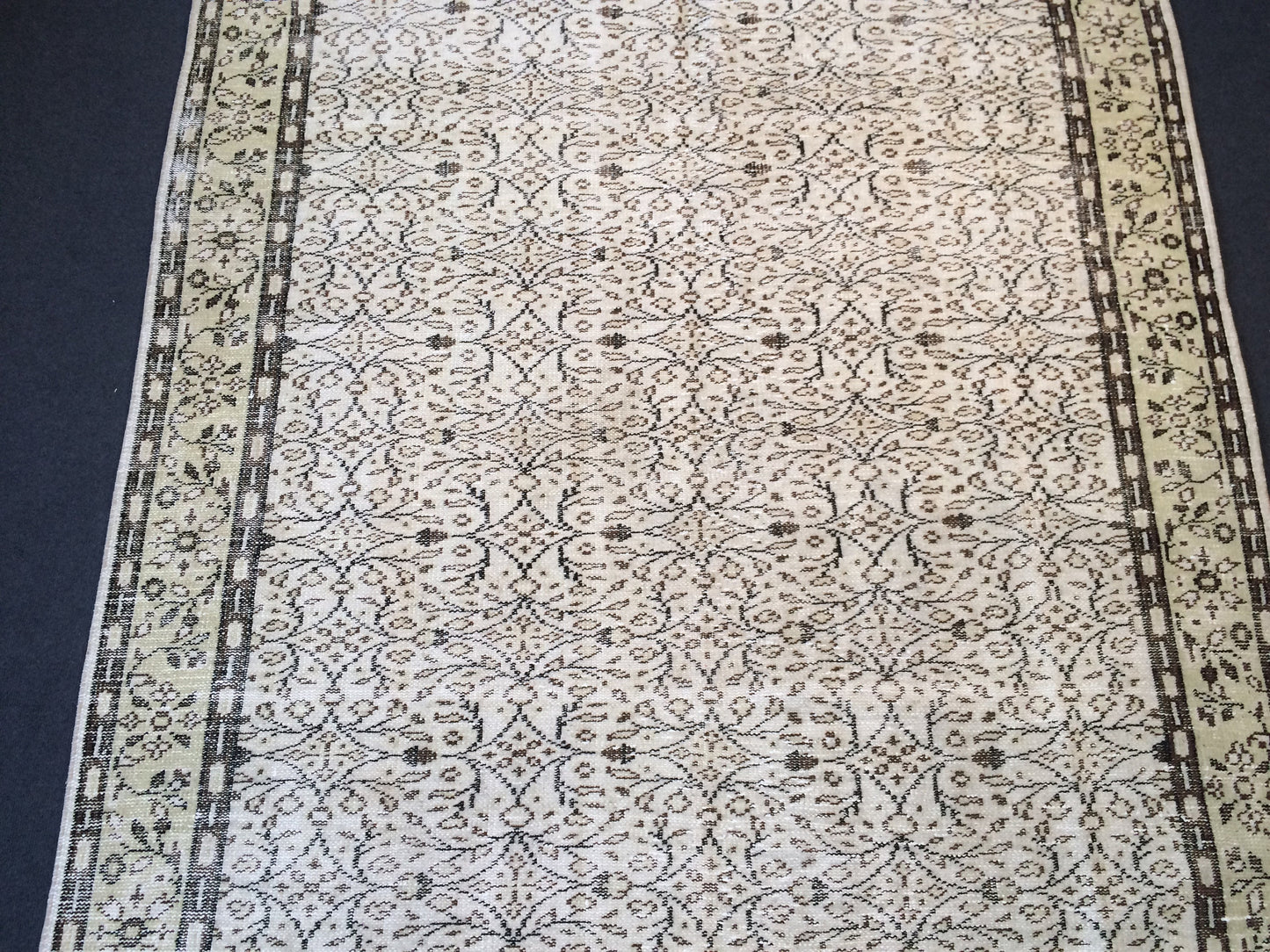 9.6 X 6 Green Flowers motifs Rug, Wool Oushak Rug, Oushak Rug, Turkish Oushak Rug 6 by 10 Muted Rug