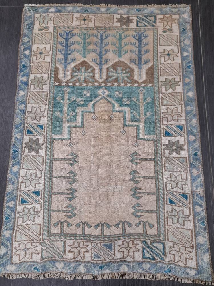 Muted Vintage Rug Muted Turkish 2.6 x 3.8 Rug Oushak Rug, Rustic Rug, Muted Rug, Vintage Turkish Rug, Farmhouse Rug, Vintage Rug, Wool rug