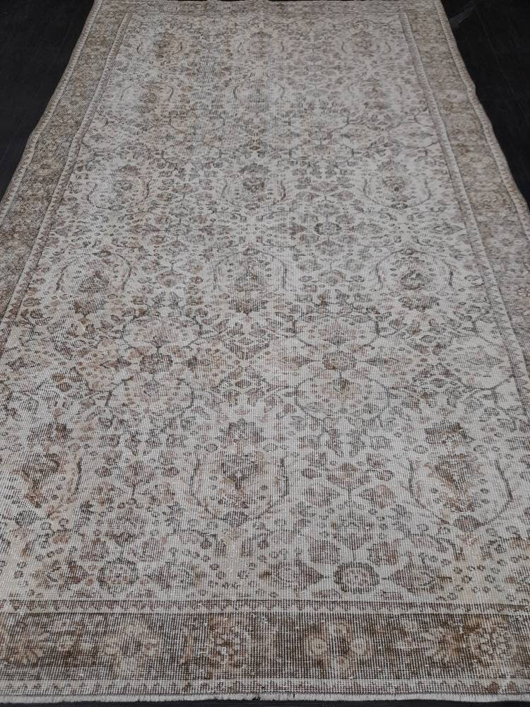 Neutral Vintage TURKISH 5.5 x 9.5 Rug Vintage Rug Vintage Muted Oriental Rug Wool Hand Knotted Rug Hand Made Rugs Antique Turkish Rug