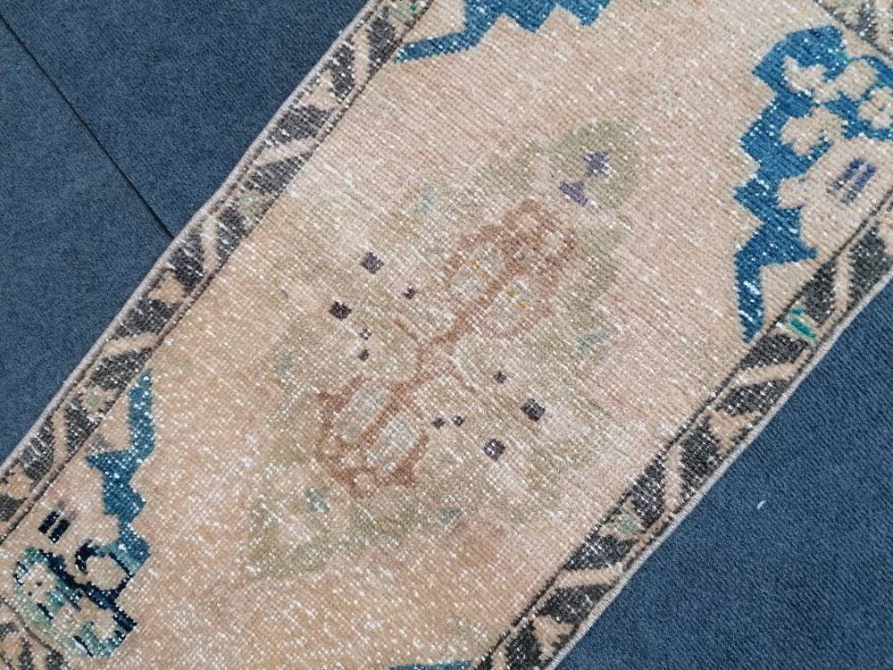 Vintage rug, vintage small turkish rug, hand made wool rug 1'7x3 feet