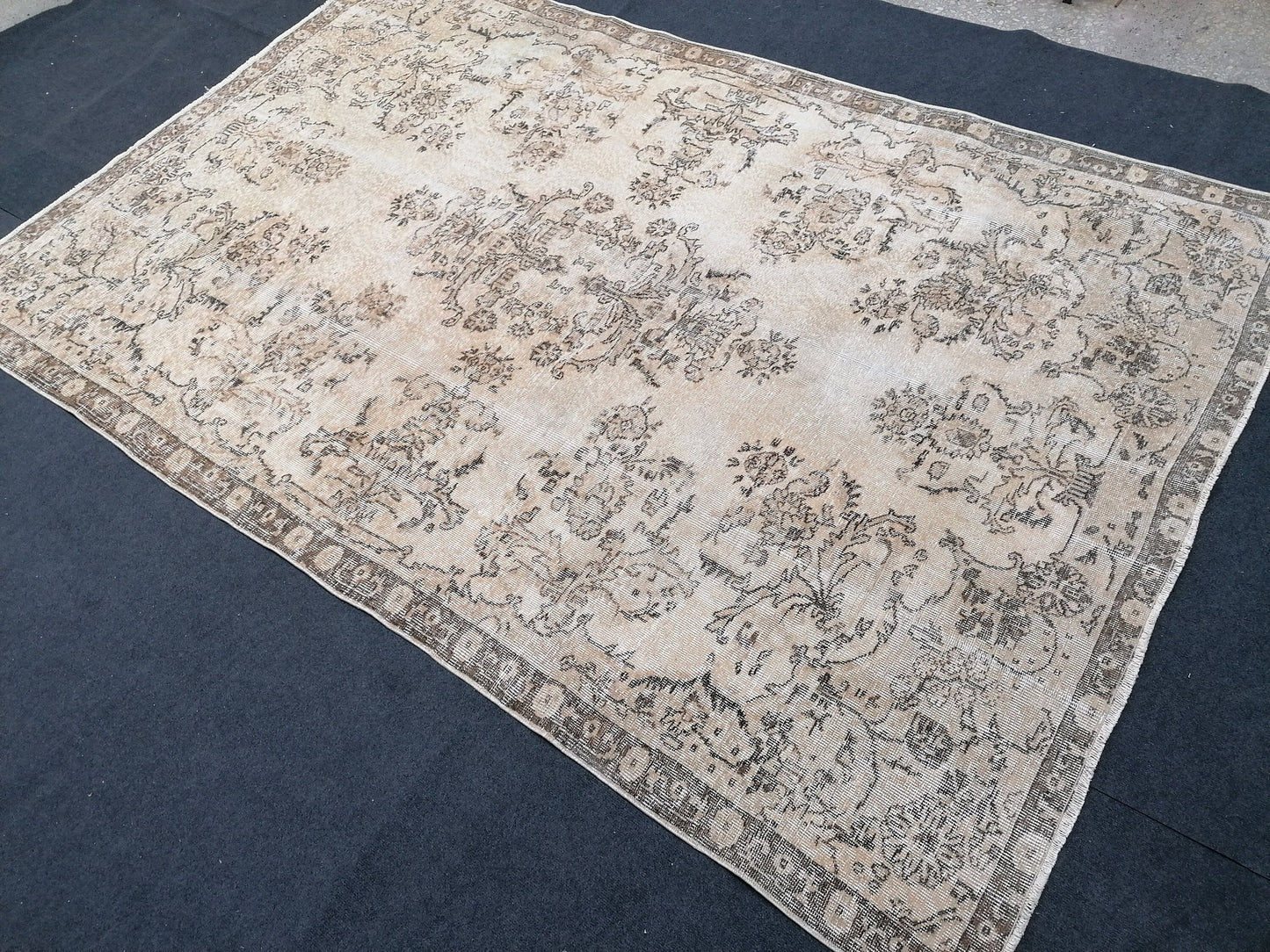 Oushak turkish rug, vintage turkish rug,oushak vintage rug,vintage rug,kitchen rug, vintage anatolian rug,unique hand made bohemian 9'9x6'9