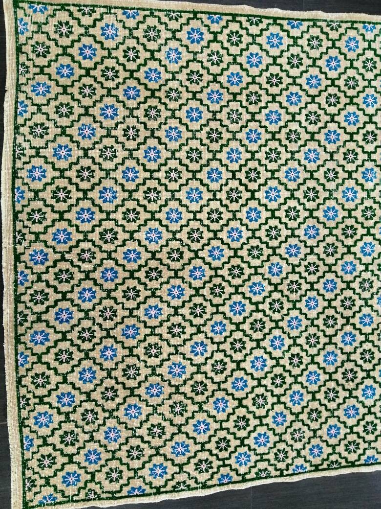 Vintage Floral Rug, VINTAGE 5.4 x 9.6 Rug Oriental Rug, Wool Oushak Rugs, Hand Made Rug, Persian Rug, Vintage Turkish Rug, Farmhouse Rug