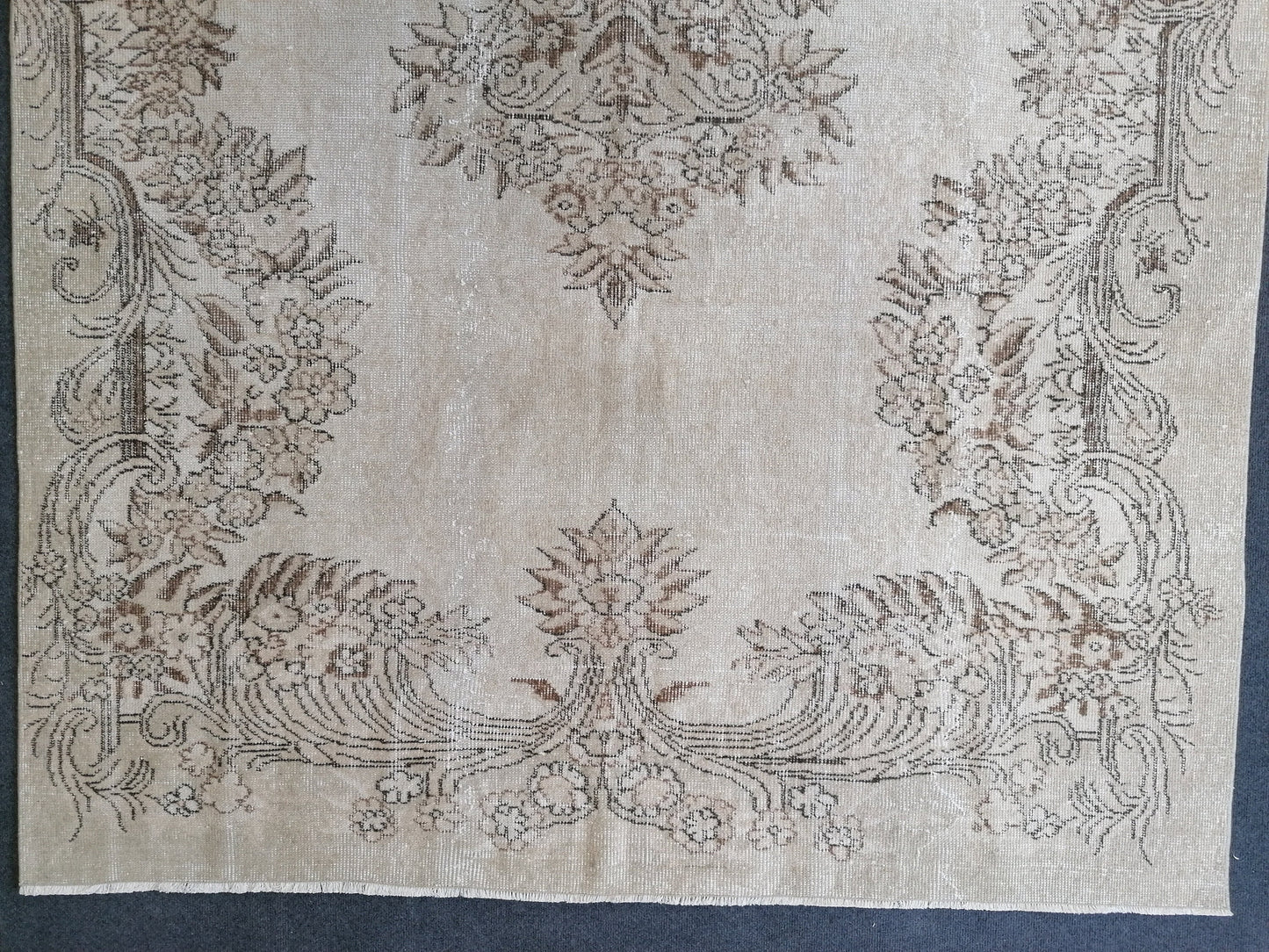 5.7 x 9 Large muted rug vintage turkish rug, faded oushak vintage rug, kitchen rug, vintage anatolian rug, unique handmade
