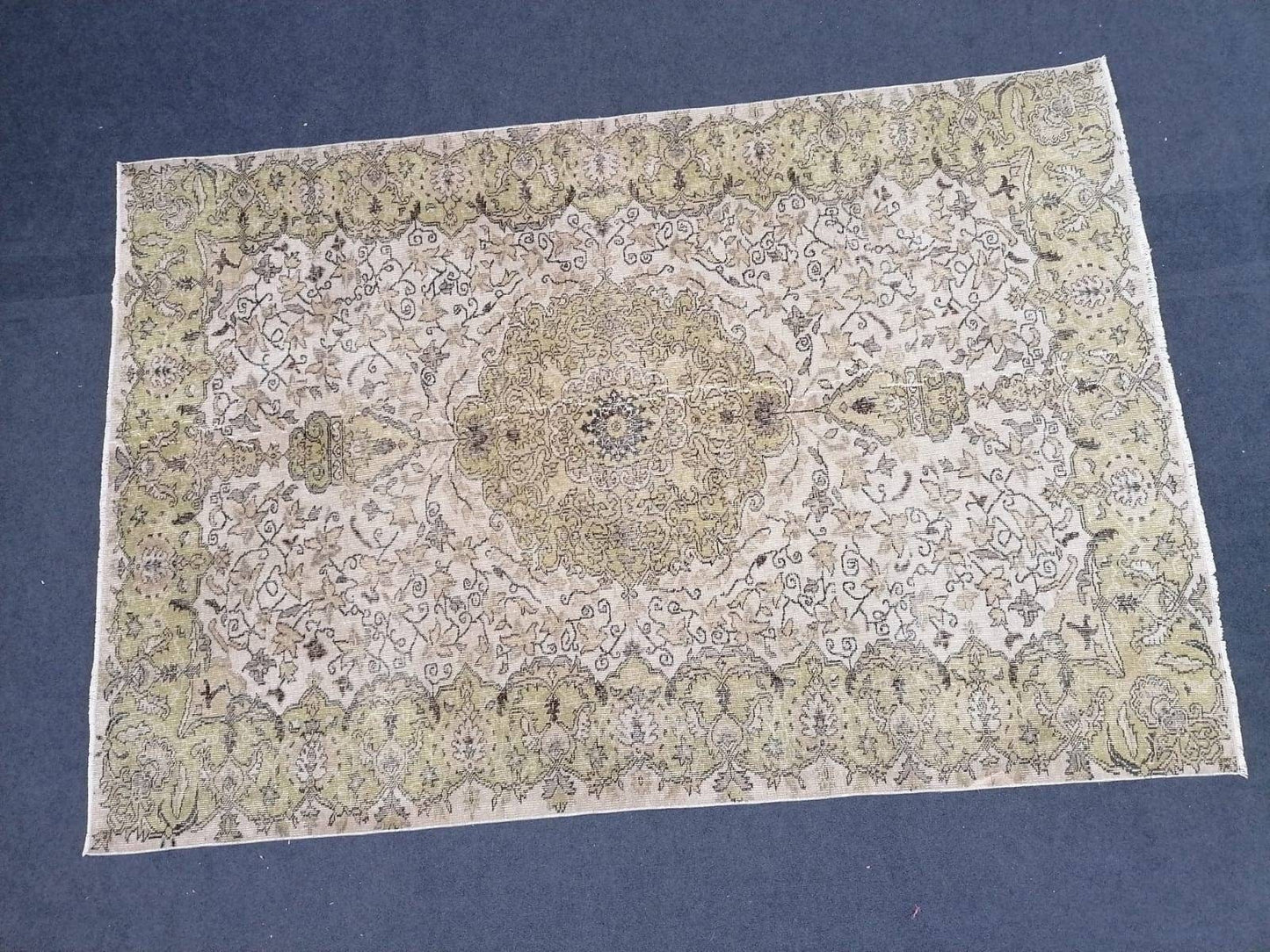 Vintage green rug 6'5x9'7 large oushak rug, vintage hand made wool rug, vintageturkish rug, living room rug, bohemian rug, kitchen rug
