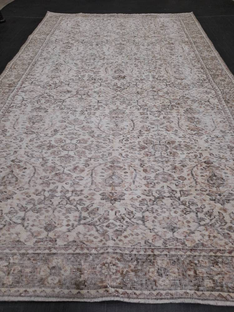 Neutral Vintage TURKISH 5.5 x 9.5 Rug Vintage Rug Vintage Muted Oriental Rug Wool Hand Knotted Rug Hand Made Rugs Antique Turkish Rug