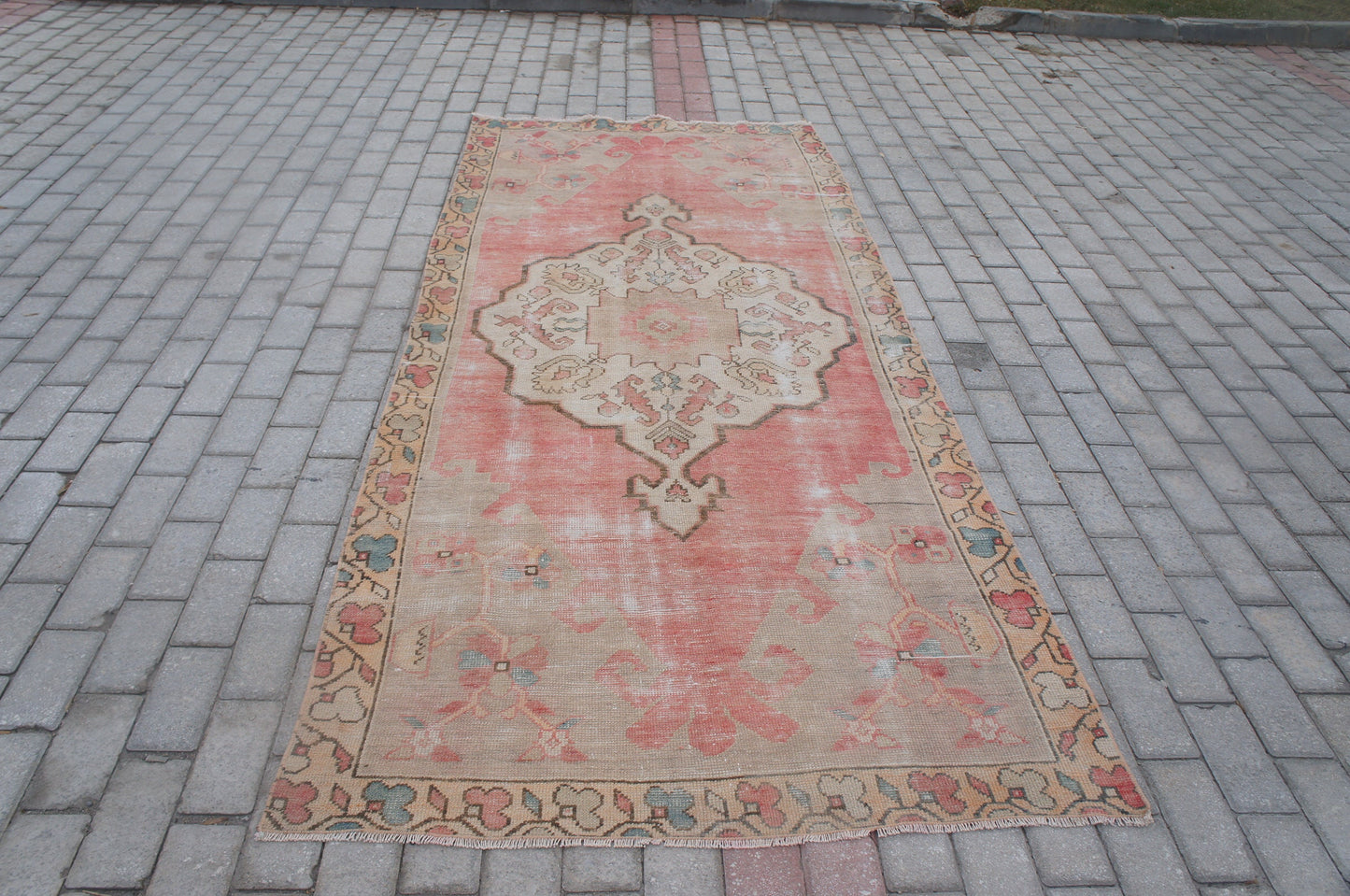 Vintage Pink rug, Vintage Turkish Rug, Oushak Rug, Hand woven Rug, Bohemian Rug , Oriental Rug, Muted Vintage rug,