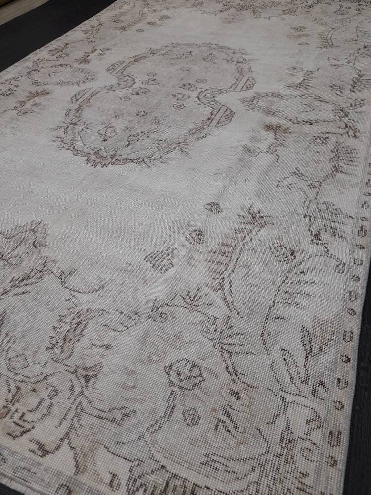 NEUTRAL Oriental RUG TURKISH 5.8 x 9.6 Muted Rug Vintage Rug Vintage Oriental Rug Wool Hand Knotted Rug Hand Made Rugs Antique Turkish Rug