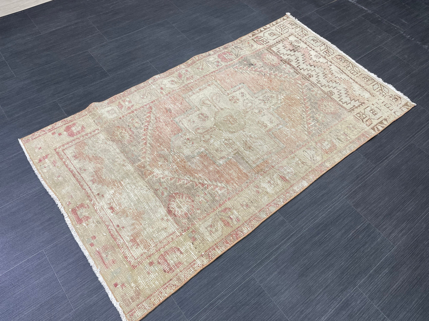 Muted Vintage Rug 3 x 5.3 Handmade Rug Vintage Turkish Rugs Oushak Rug Hand Made Rug, Vintage Oushak Rug, Wool Rug