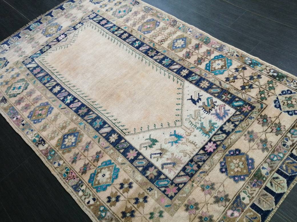 Muted Turkish Vintage Hand Made Rug, 3.7 x 6 Oushak Rug, Rustic Rug, Muted Rug, Vintage Turkish Rug, Farmhouse Rug, Vintage Rug, Wool rug