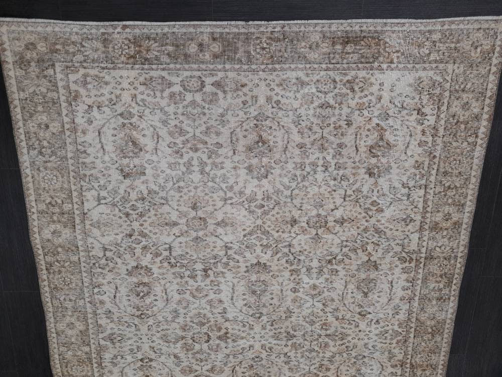 Neutral Vintage TURKISH 5.5 x 9.5 Rug Vintage Rug Vintage Muted Oriental Rug Wool Hand Knotted Rug Hand Made Rugs Antique Turkish Rug