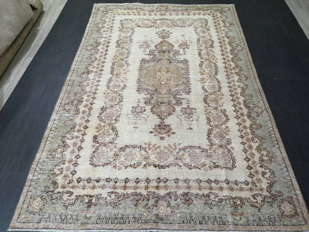 Vintage Persian Rug, Unique Motif Rug, 6x9 Persian Rug, Hand Knotted Rug, Eclectic Rug, Hand Made Rug, Living room Rug Oriental Vintage Rug