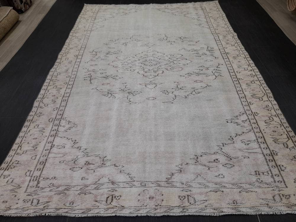 Neutral Rug 6.2 x 9.2 Muted Vintage Rug , Muted Oushak Rug, Rustic Rug, Turkish Rug, Farmhouse Rug, Distressed Wool rug Antique Rug Natural