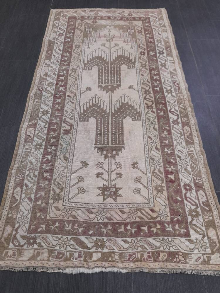 Muted Vintage Rug Muted Turkish 3 x 5.6 Rug Oushak Rug, Rustic Rug, Muted Rug, Vintage Turkish Rug, Farmhouse Rug, Vintage Rug, Wool rug