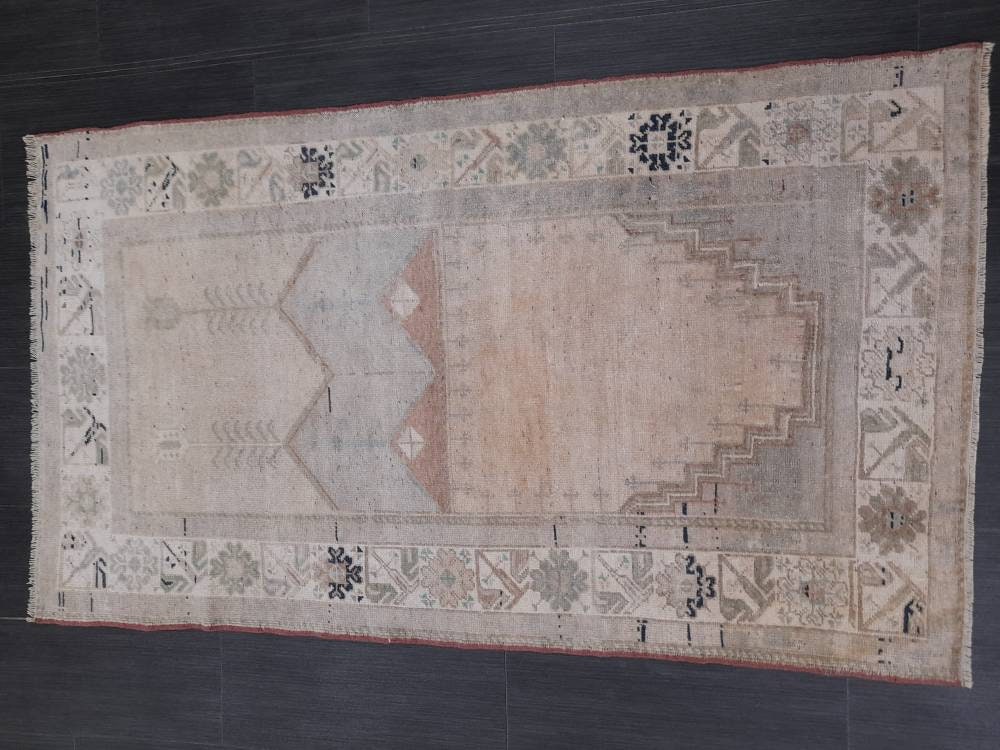 Muted Vintage Floral Rug 2.8 x 5 VINTAGE Muted Rug Oushak Rug Wool OrientaRugs Hand Made Rug Persian Rug Vintage Turkish Rug Farmhouse Rug
