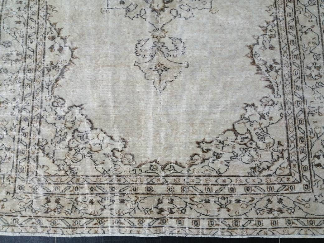 Neutral Vintage Turkish Rug 5.5 x 8.4 Neutral Vintage Persian Rug Muted Vintage Rug Wool Oushak Rug Hand Made Rugs Vintage Turkish