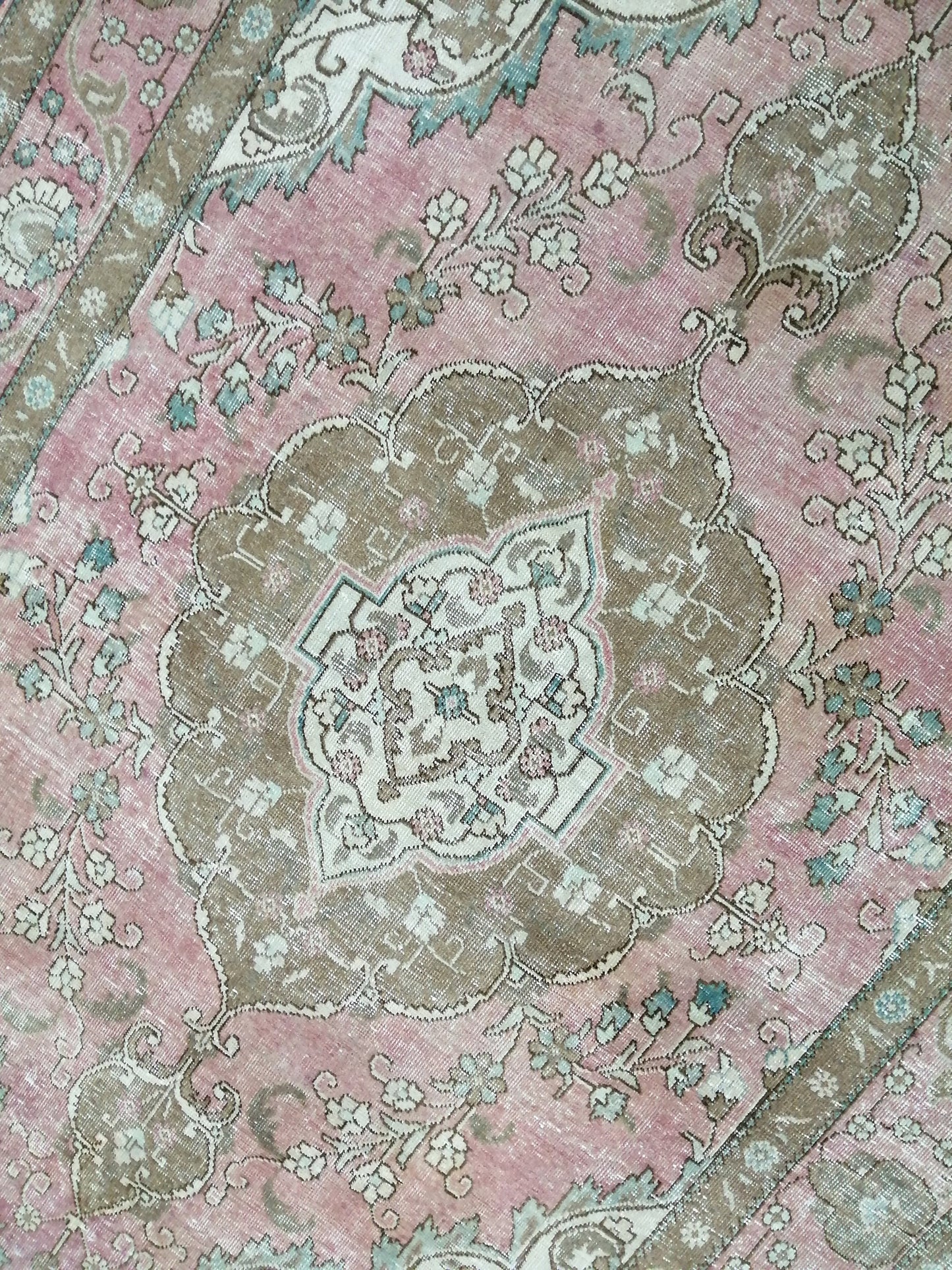 Vintage rug, Muted Persian Rug, 6.3 x 9.6 ft. Rug, turkish Rug, Pink Oushak rug, Pink Handmade Rug, Hand Knotted Rug, wool Rug,