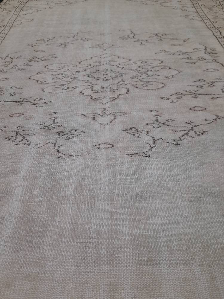 Neutral Rug 6.2 x 9.2 Muted Vintage Rug , Muted Oushak Rug, Rustic Rug, Turkish Rug, Farmhouse Rug, Distressed Wool rug Antique Rug Natural