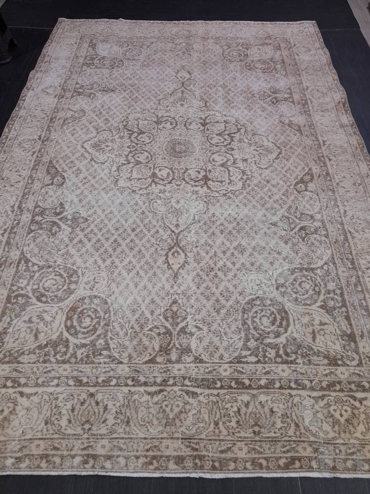 NEUTRAL PERSIAN RUG 6.7 X 10.2 Muted Oushak Rug Vintage Oushak Rug Vintage Rug Wool Hand Made Rug Vintage Persian Rug Vintage Oriental Rug