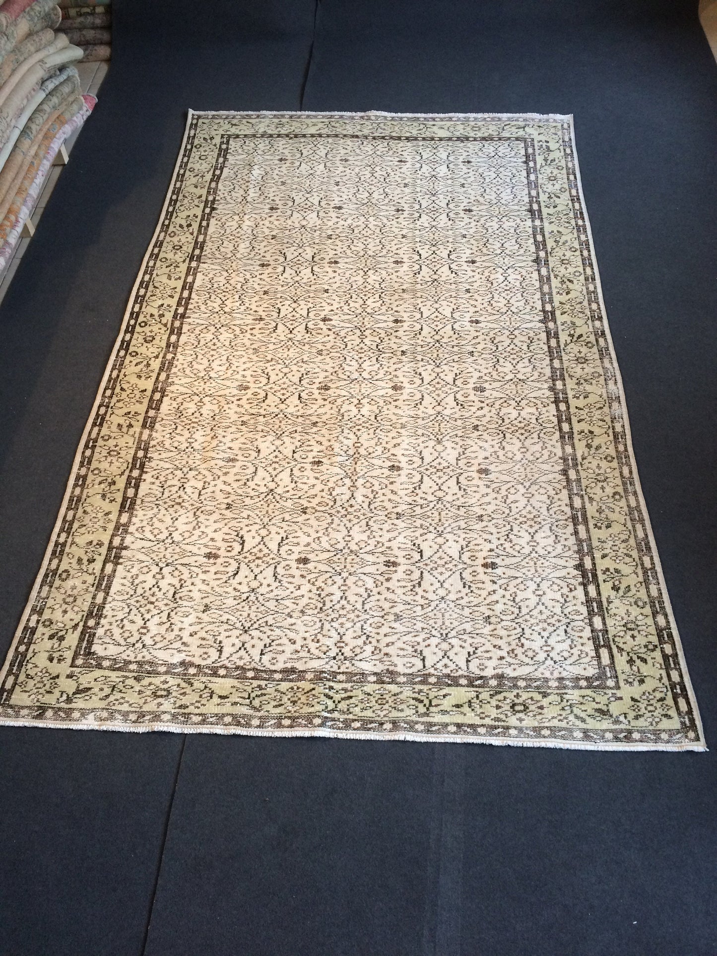 9.6 X 6 Green Flowers motifs Rug, Wool Oushak Rug, Oushak Rug, Turkish Oushak Rug 6 by 10 Muted Rug