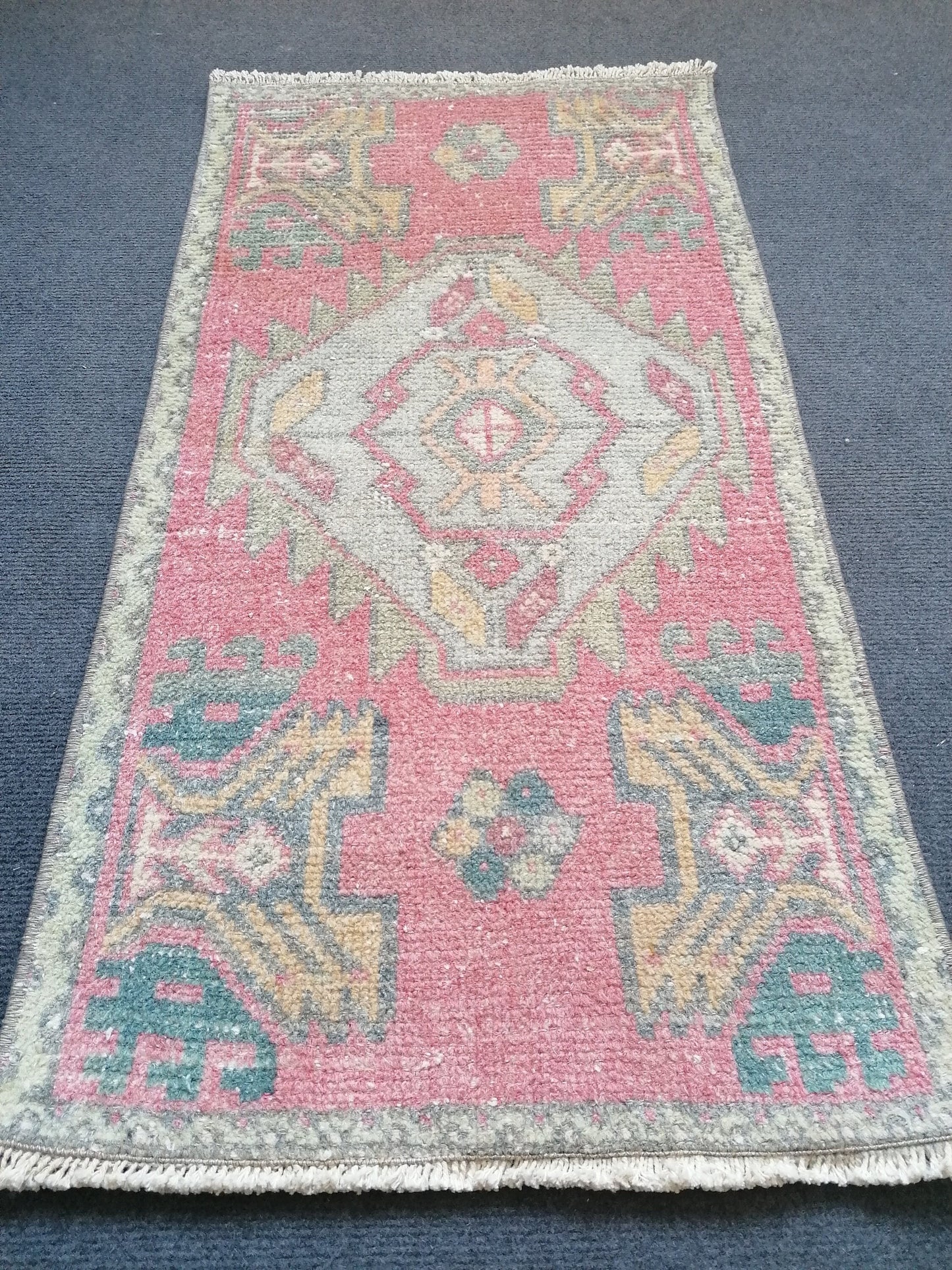 Turkısh small rug, anatolian vıntage rug, vıntage turkısh rug, hand made rug,wool rug 3x1'7 feet