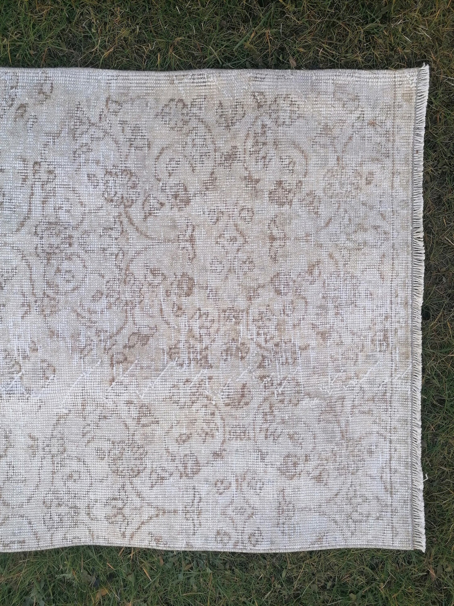 Faded turkish runner 9'x2'8 muted turkish runner, runner rug, kitchen runner, vintage runner rug
