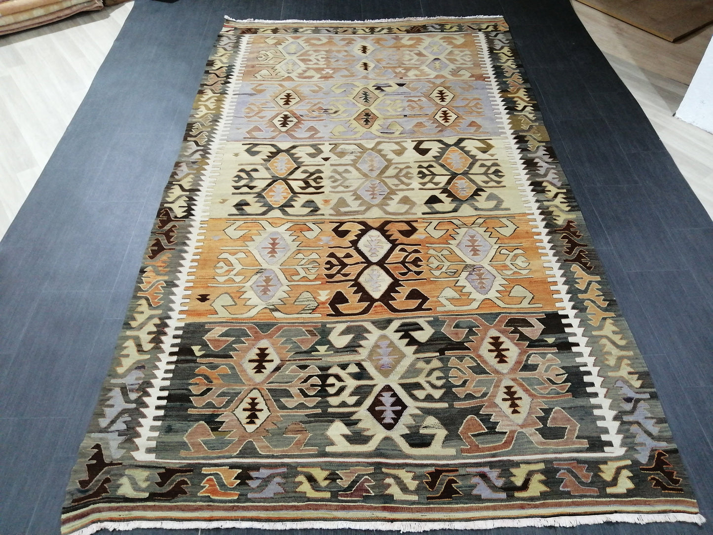 5.7 x 9.8 Rug Vintage Kilim Handmade Rug, Flatwoven Oushak Rug, Rustic Rug, Flat Weave Rug, Turkish Rug, Farmhouse Rug, Vintage Wool rug